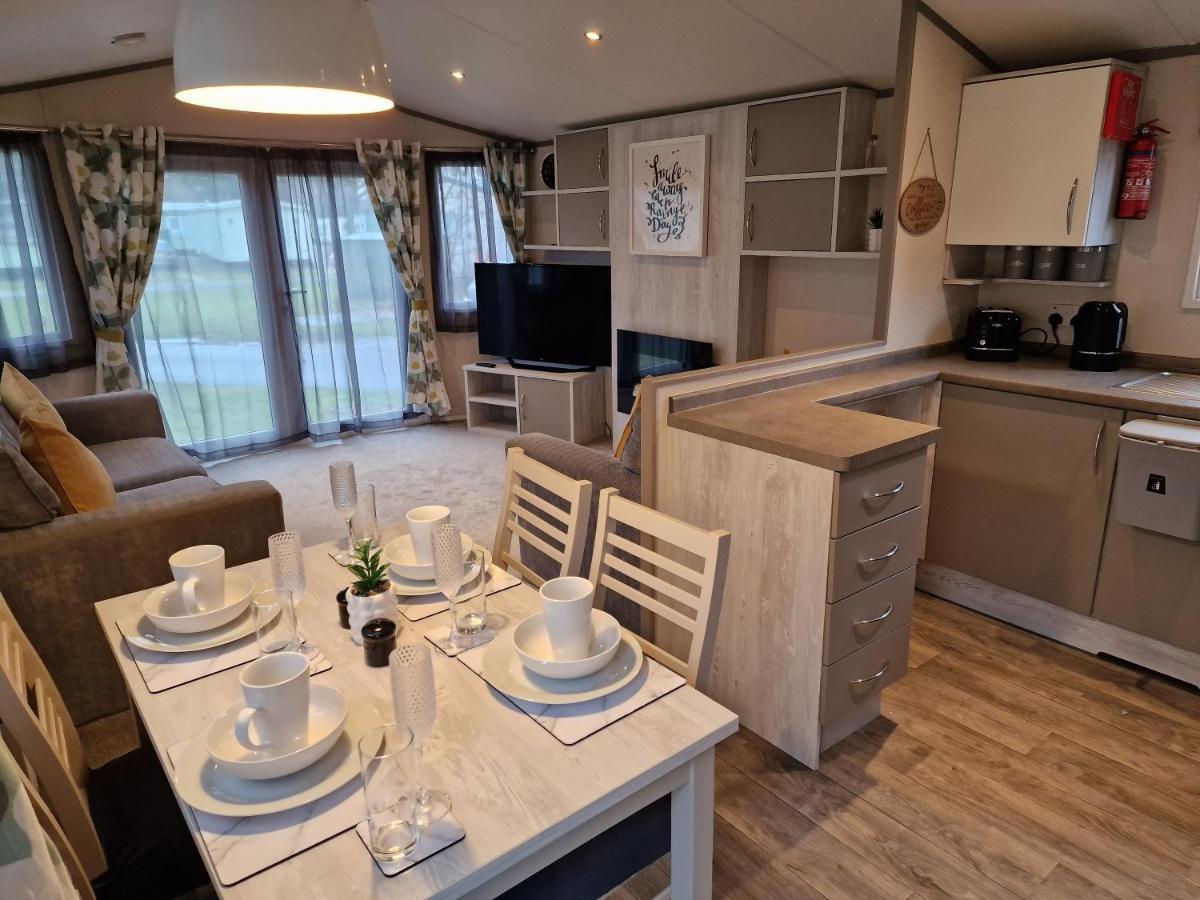 Billing Aquadrome- Bird Lake Pastures Holiday Caravan Sleep 6 Northampton Exterior foto